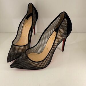 Pre Owned Christian Louboutin Sz 38 Follies Resille Fishnet/Suede Pumps Shoes